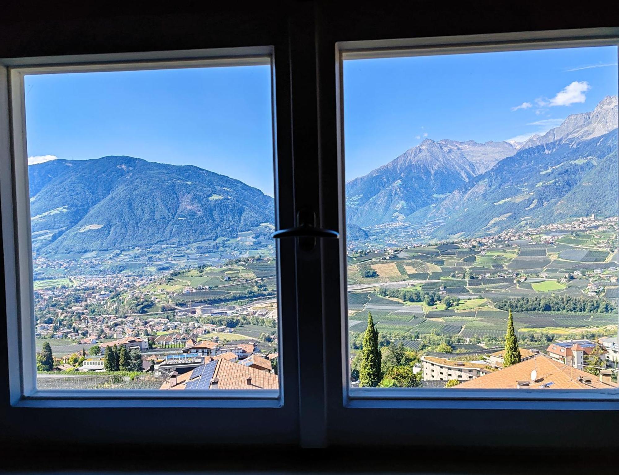 Schenna Garni Eden Bed & Breakfast Экстерьер фото