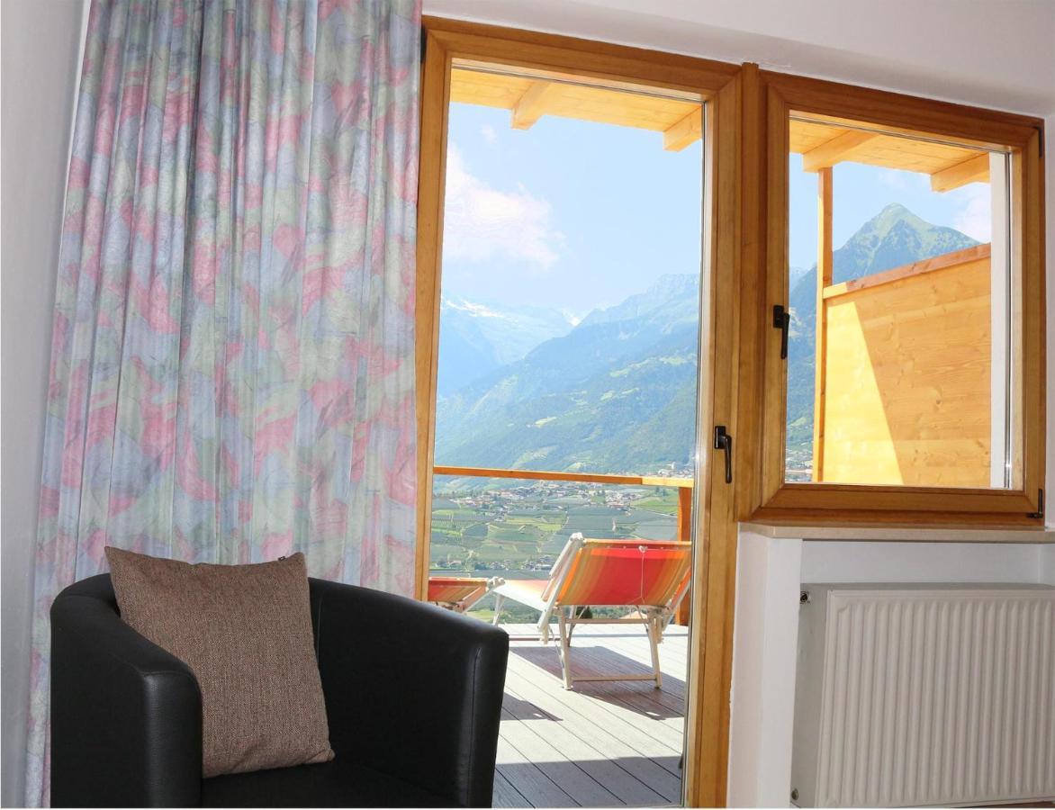 Schenna Garni Eden Bed & Breakfast Экстерьер фото