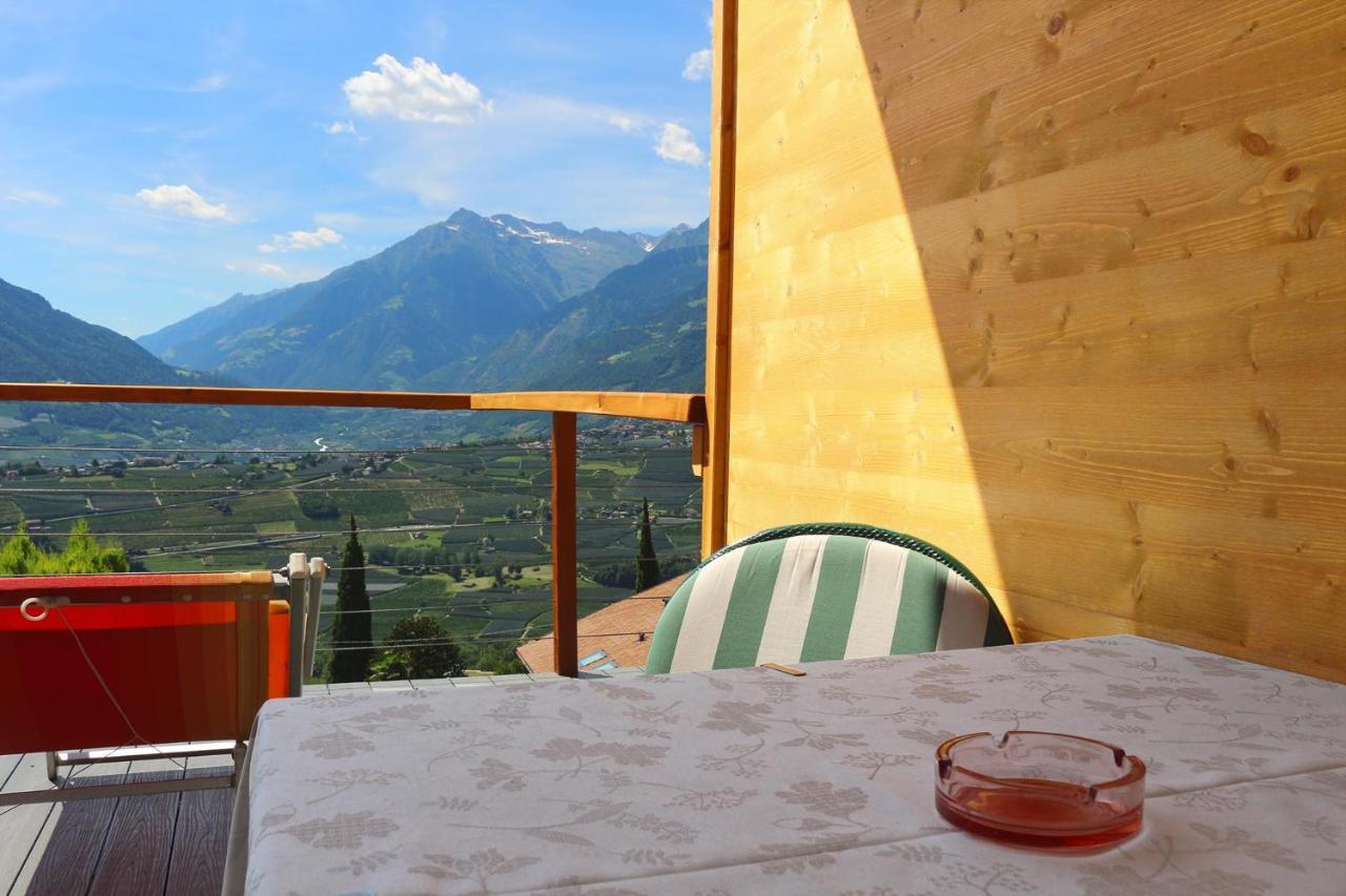 Schenna Garni Eden Bed & Breakfast Экстерьер фото