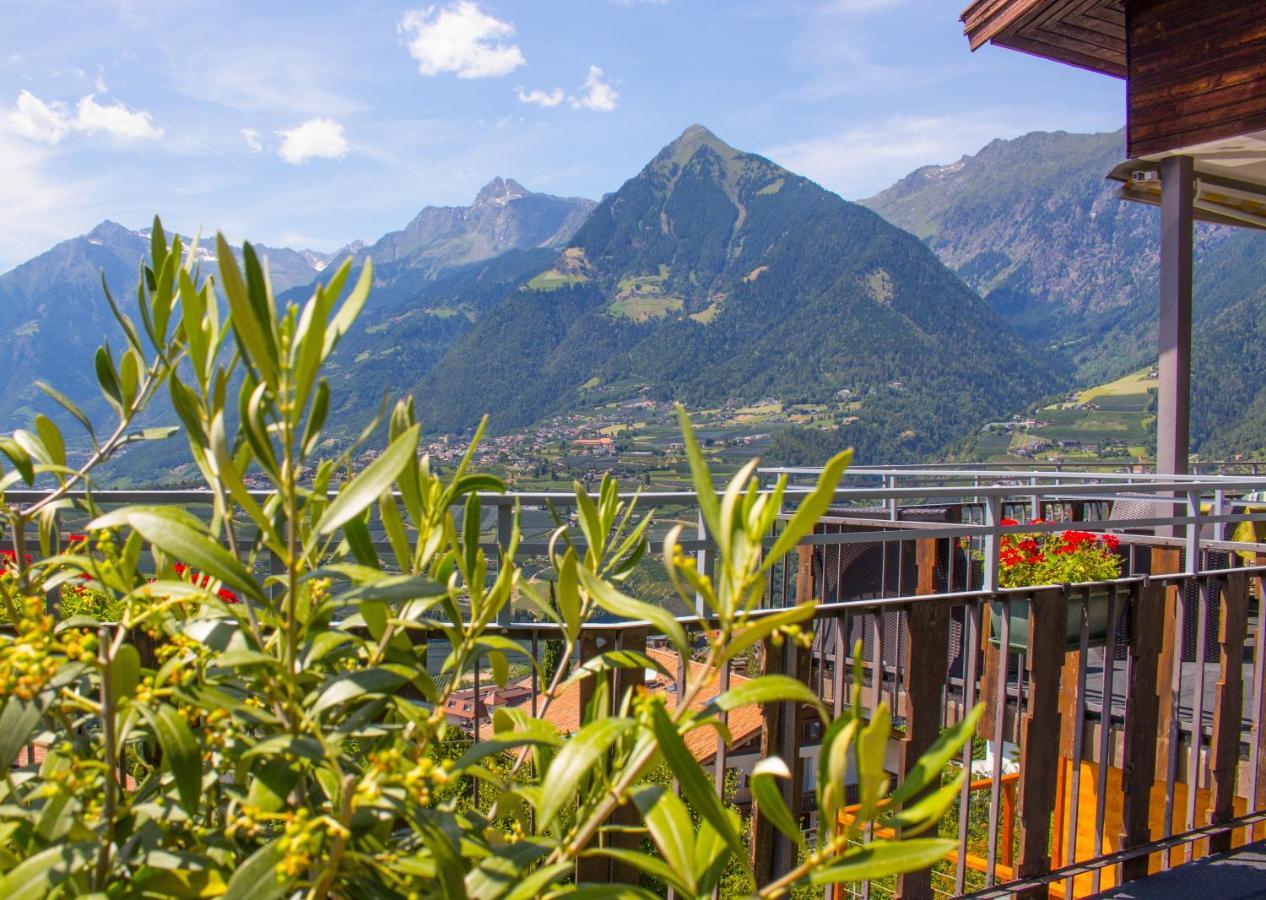 Schenna Garni Eden Bed & Breakfast Экстерьер фото