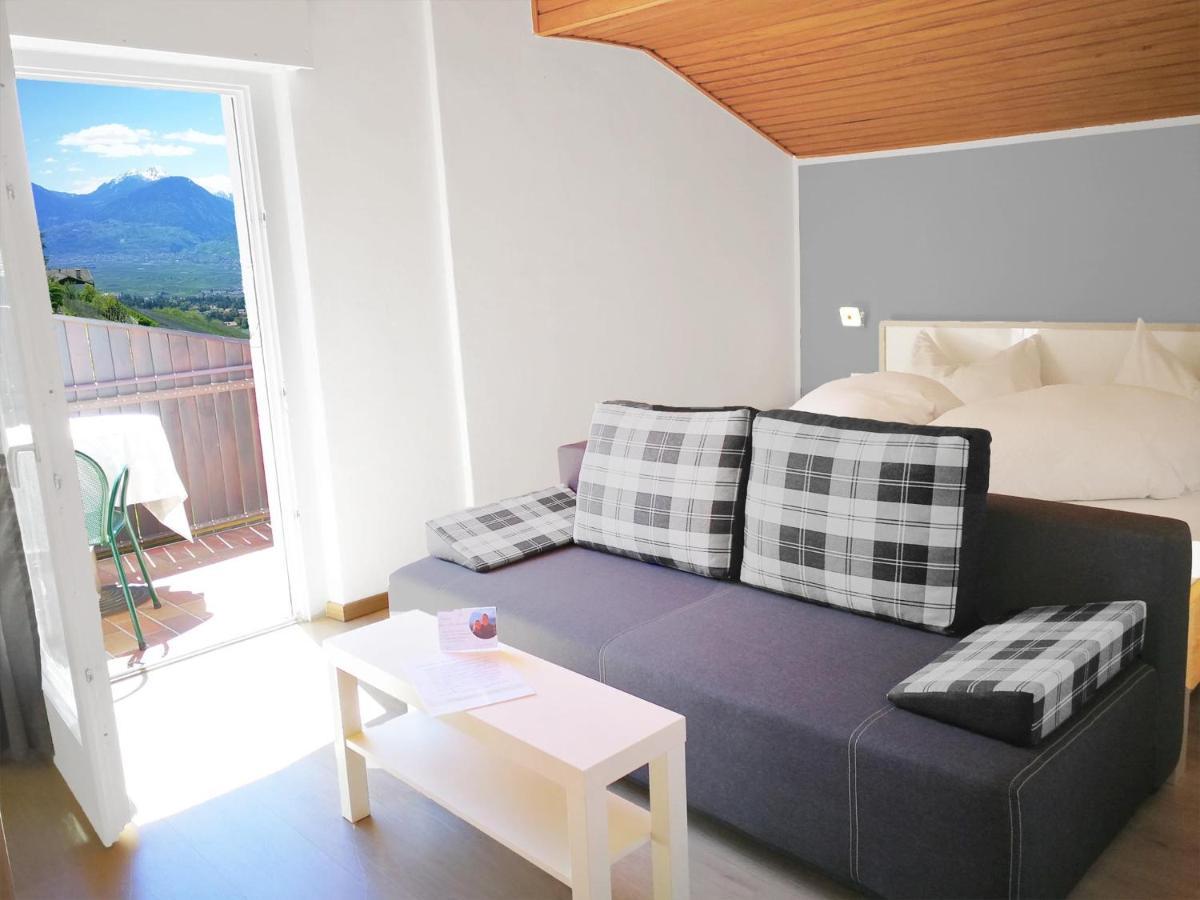 Schenna Garni Eden Bed & Breakfast Экстерьер фото